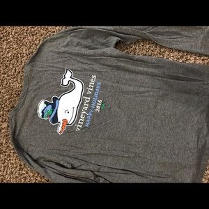 Vineyard Vines tee